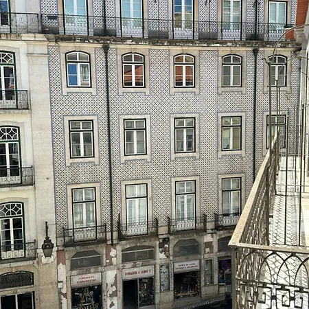 Comfortable In Downtown For 4 People Apartment *